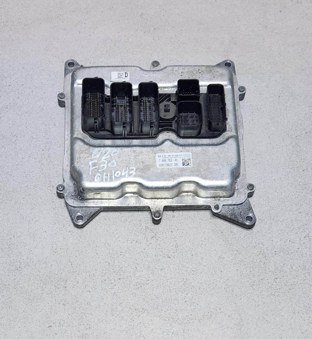 2012-2018 BMW 320i Engine Control Unit 7646763 F25 F30