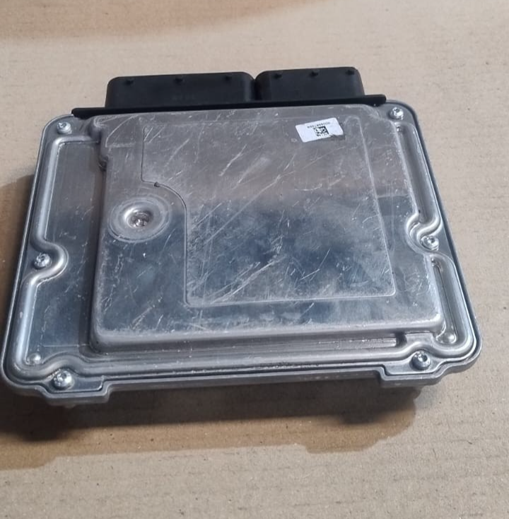 BMW X3 F25 N47N ENGINE CONTROL ECU UNIT MODULE ONLY  DDE 8572419