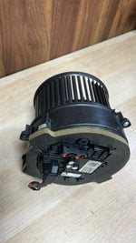 Load image into Gallery viewer, BMW Heater Blower Motor F011500123 G30, G31, F90 5 Series and G12 7 Series