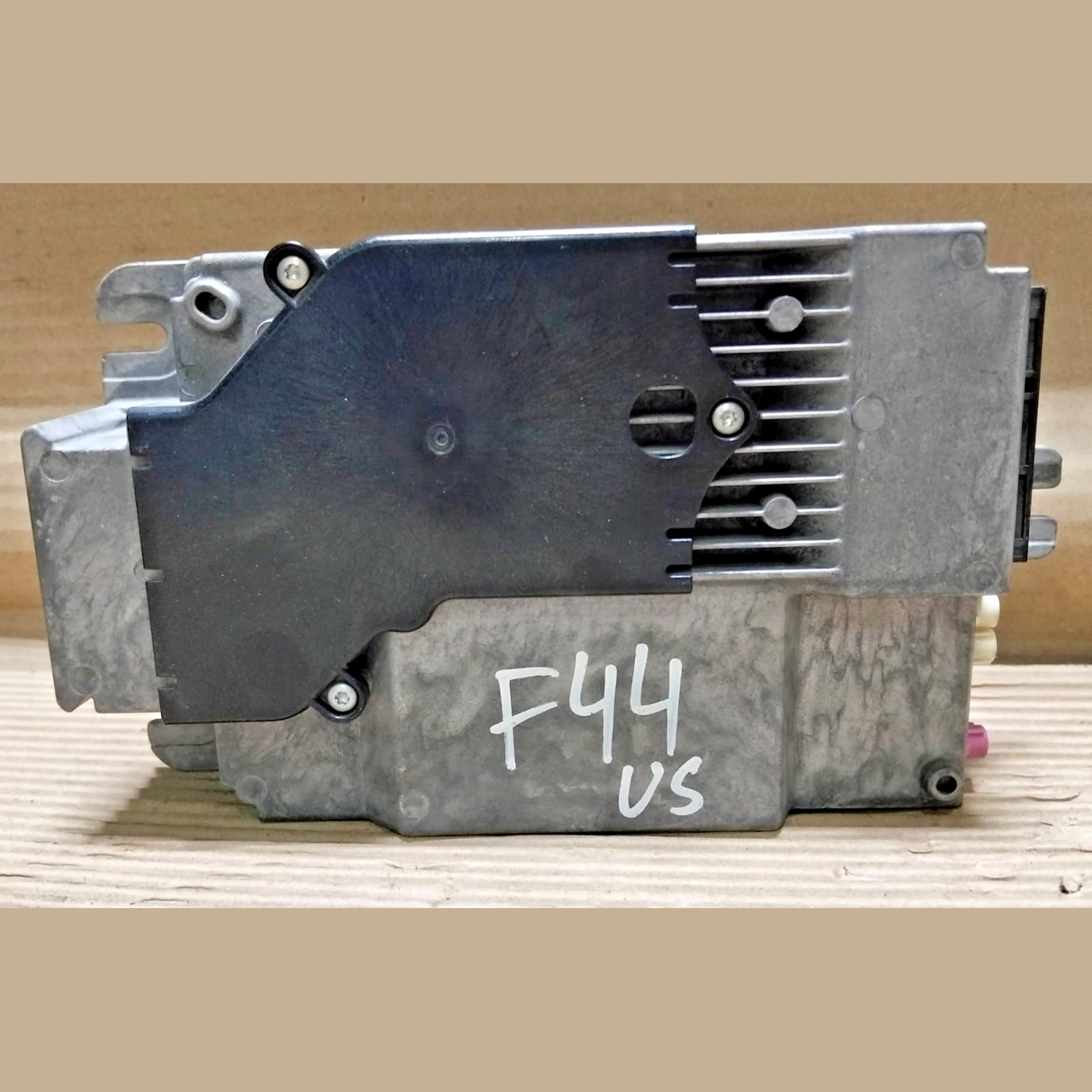 21-23 BMW 330e 330i G20 F44 AUDIO SOUND SYSTEM AMP AMPLIFIER MODULE 5A2D565 MID