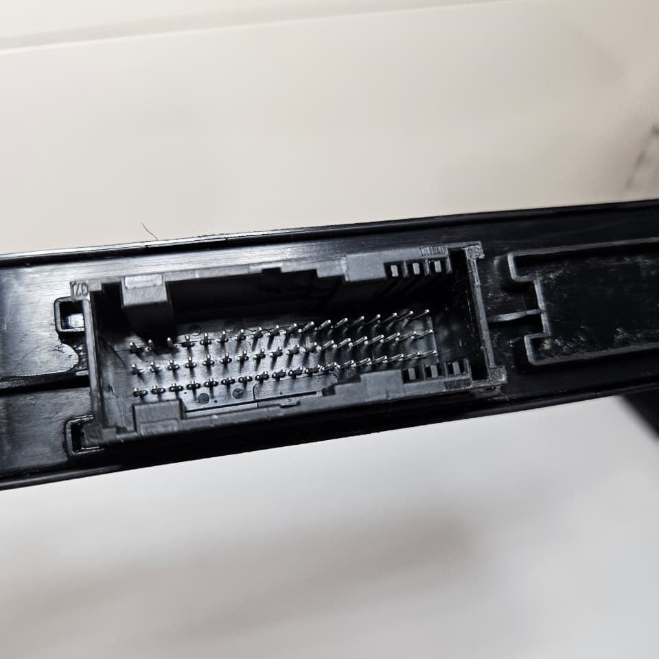 2013-2015 BMW E84 X1 Body Control Module 9298945 OEM