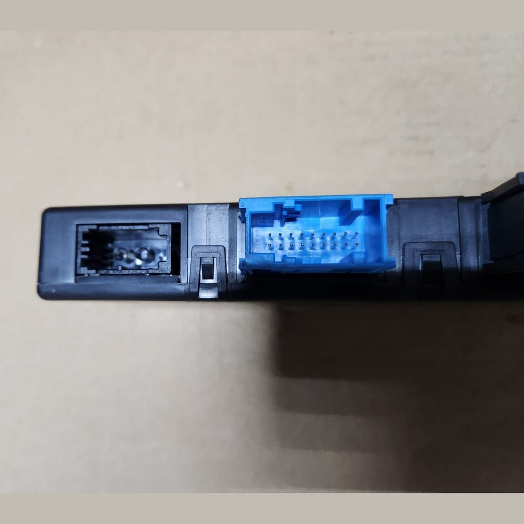 2009-2015 BMW 750i Central Gateway Control Module 9266407