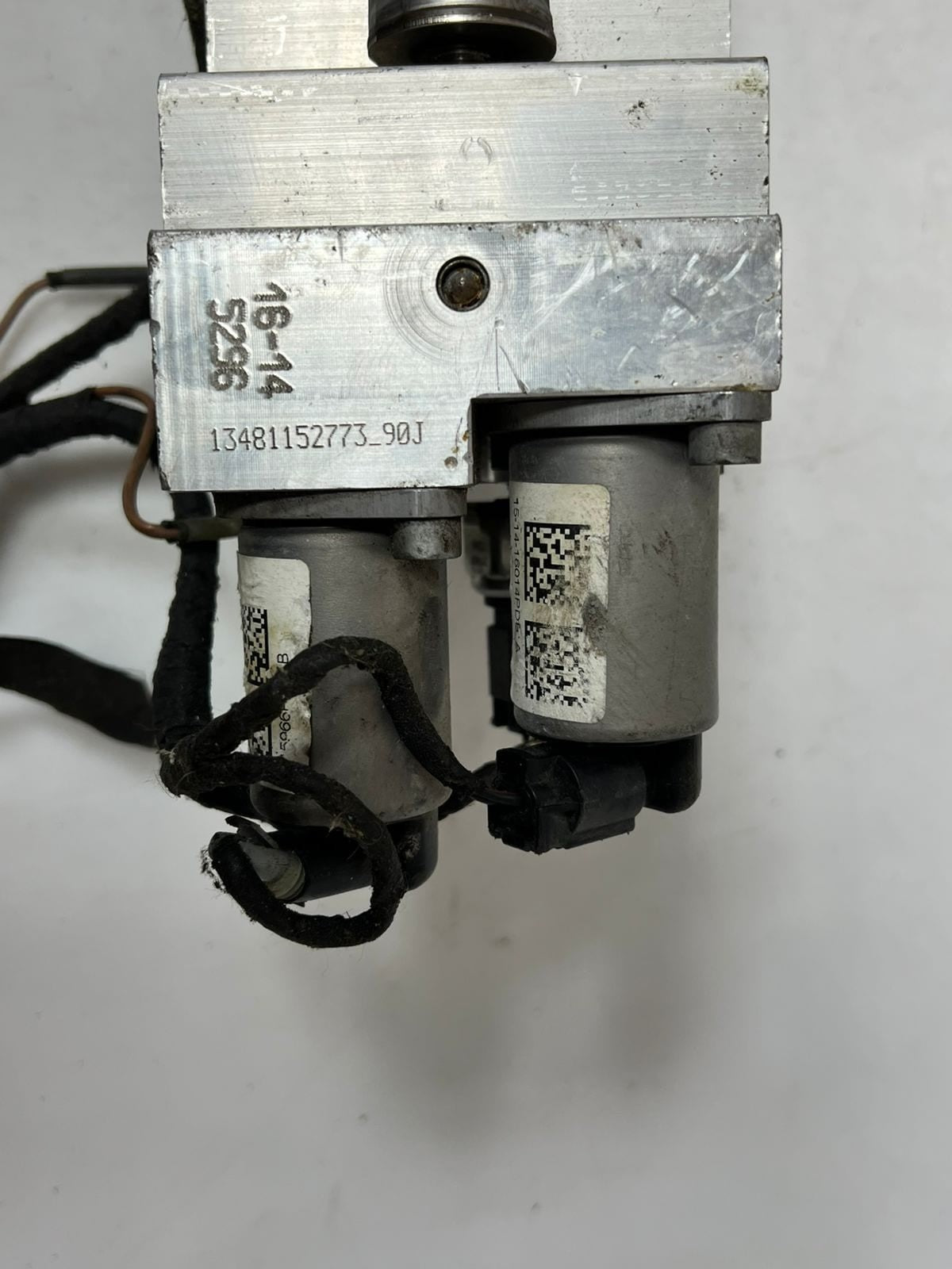 2007-2019 BMW X6 F16 F86 X5 F15 F85 Genuine Valve Block Dynamic Drive 6794578