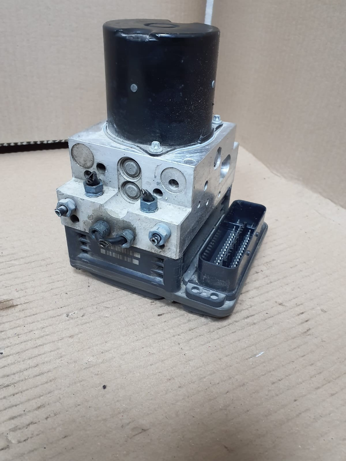  BMW 7' F01 F02 F03 F04 740i ABS Pump Brake Hydro Control Unit Module 6792480