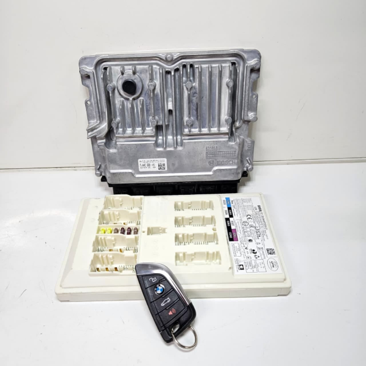 5A4C359-2022 BMW G Series 230i 228i Engine Control Module DME Key Set