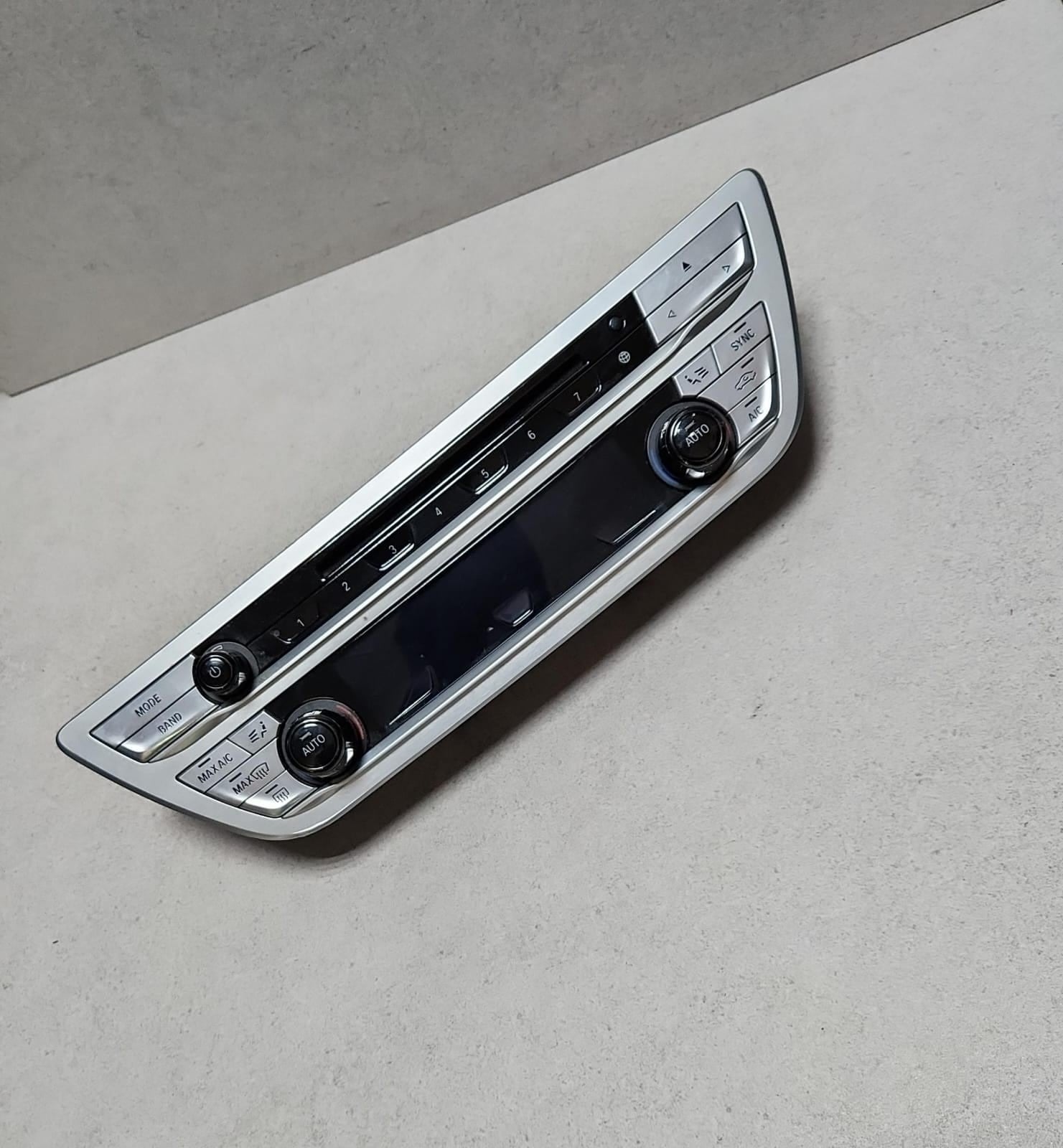 2017-2019 BMW 740i Climate Control Panel 6819174 7 Series G11 LCI and G12 LCI 