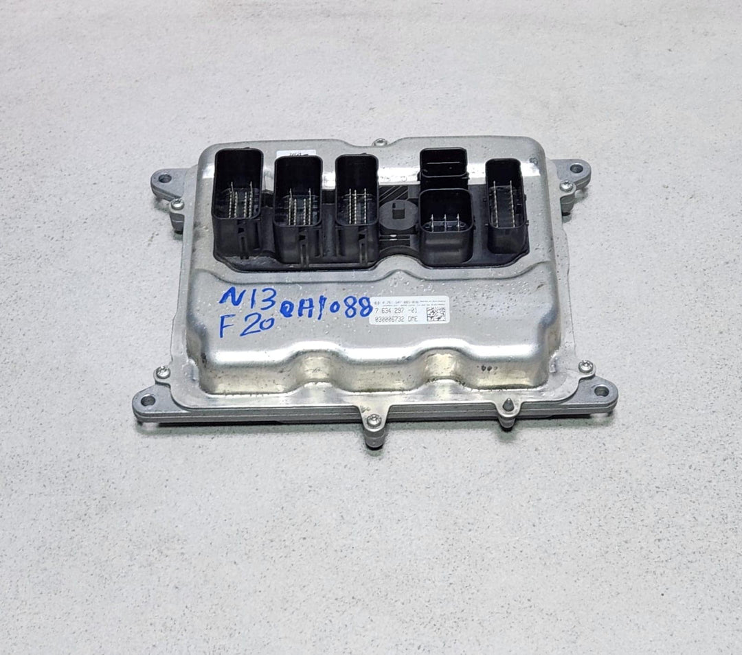 2017-2020 BMW 330i Engine Management Computer 7634297 1 Series F20 116i
