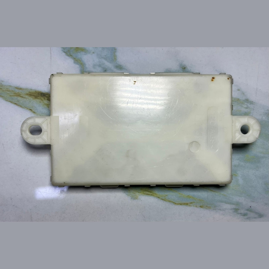 Mercedes Keyless Entry Control Module A2129009729 CLA, CLS, E-Class, GLE and SLK