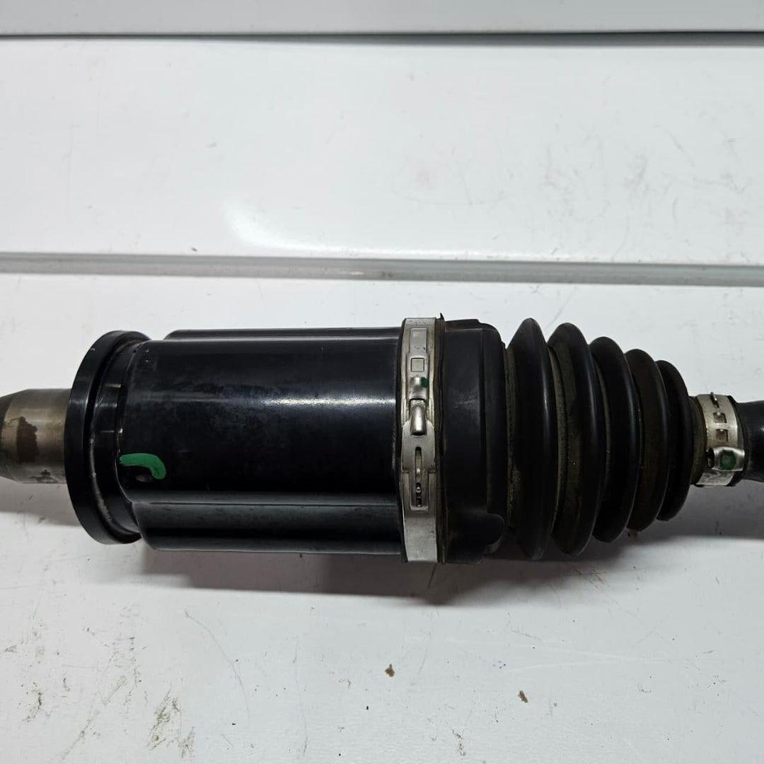 2018-2020 BMW 330i G20 G42 xDrive Output Shaft Front Right 8740588