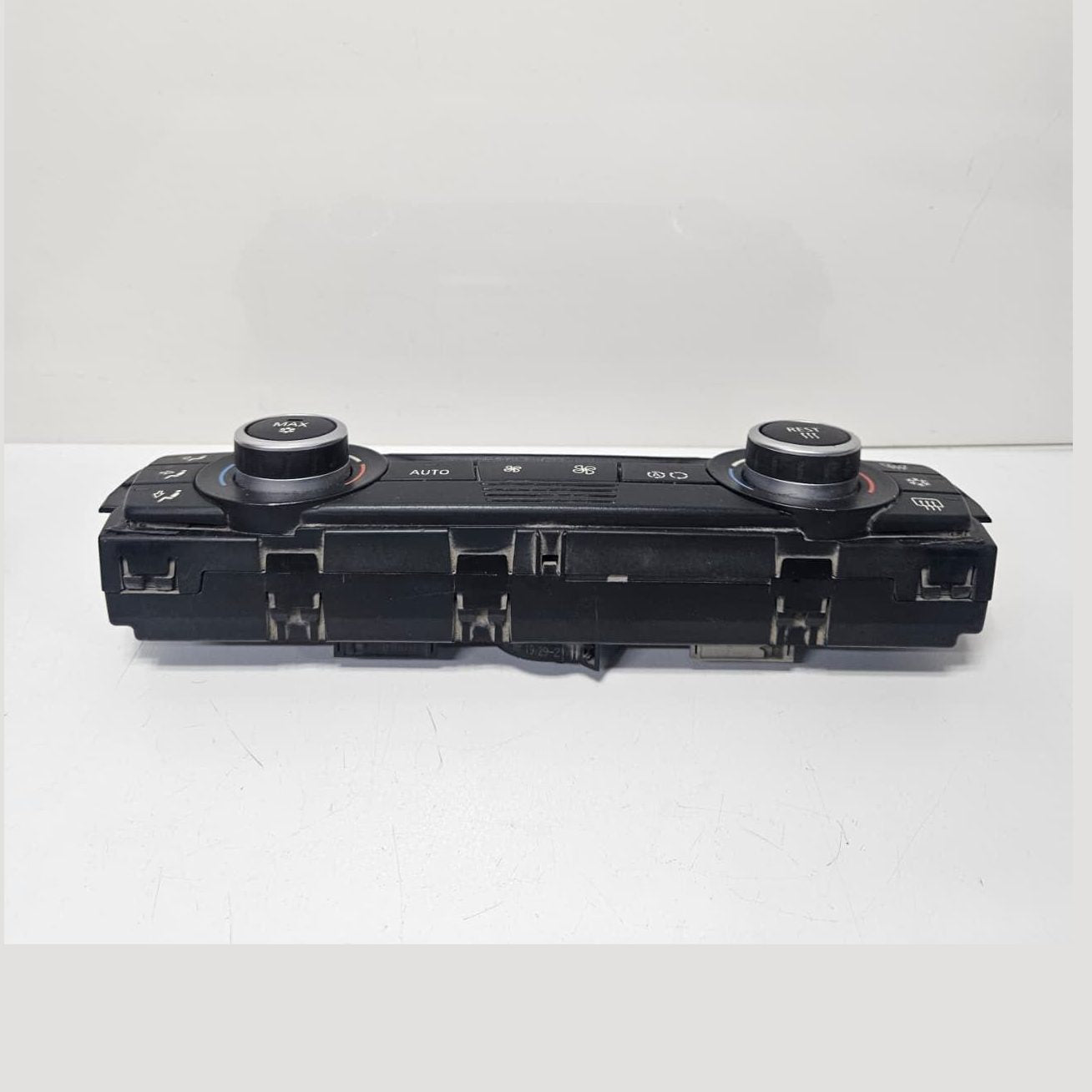 2007-2011 BMW E90, E87, E81, M3 328i Climate Control Unit 9182287