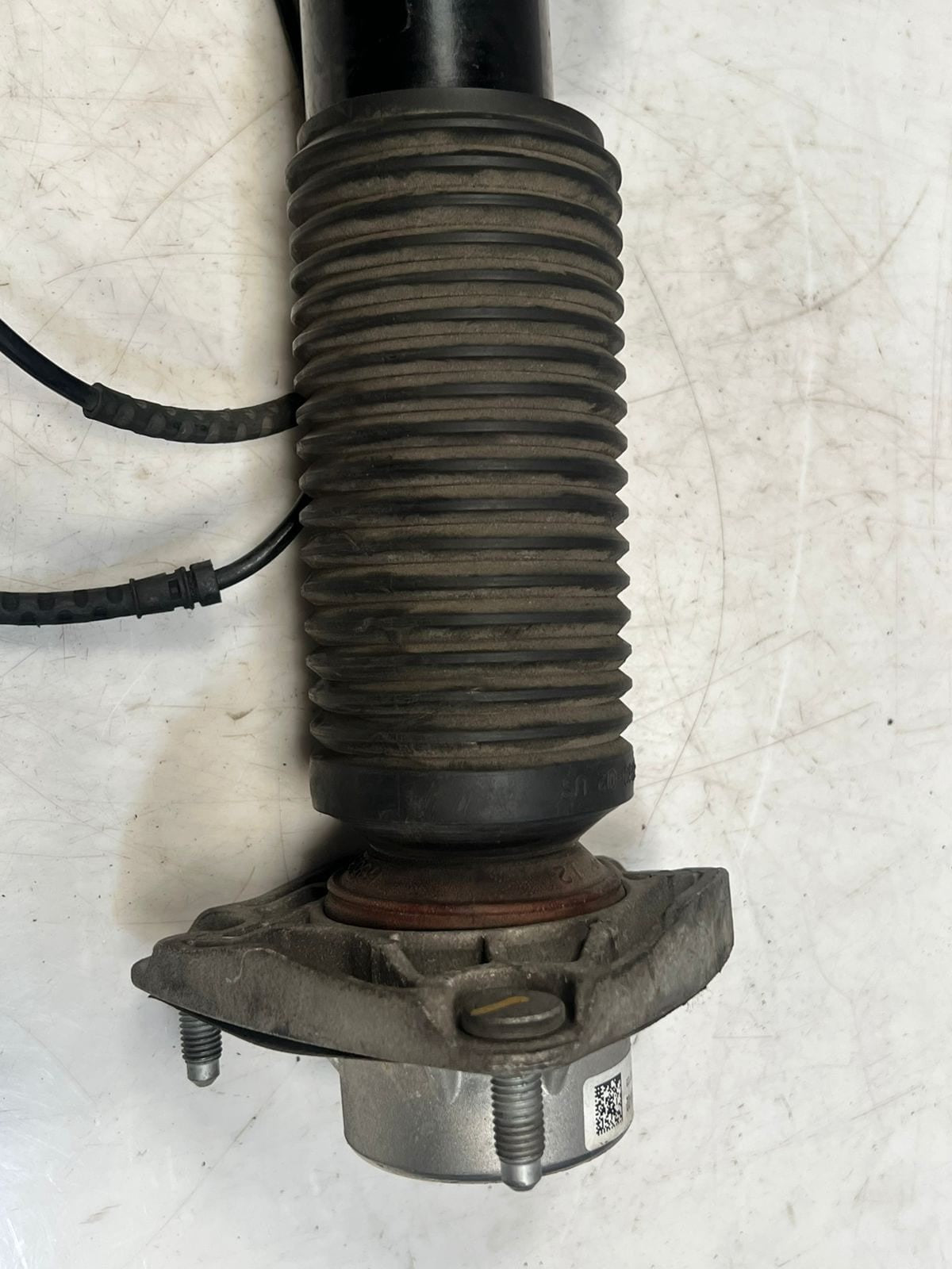 2014-2018 BMW X5 F15 X6 F16 xDrive 30d Rear Shock Absorber DIESEL 6875087 OEM