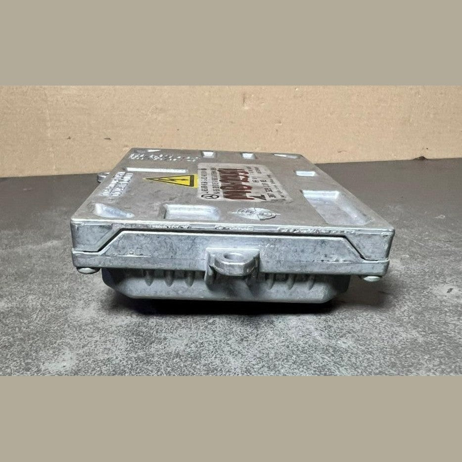 Mercedes Benz W221 Xenon Light Headlight Control Module Unit A216 8704826 OEM