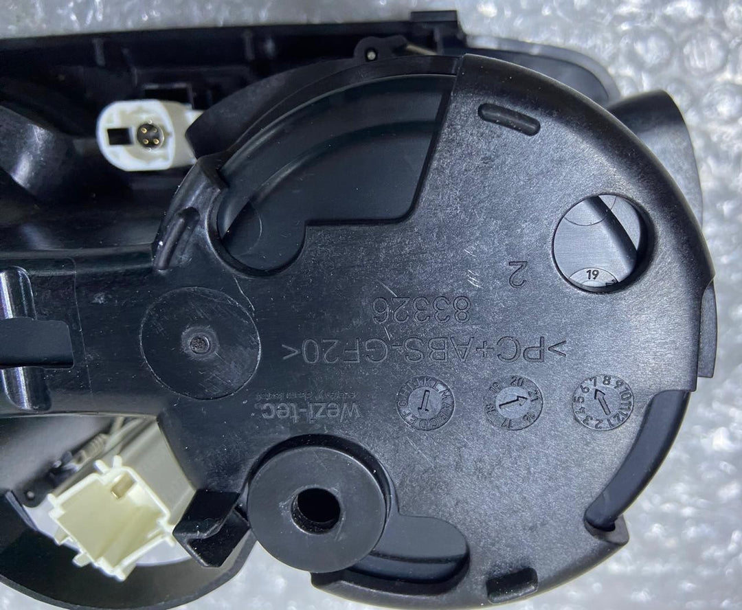 OEM BMW 4 Series G22 G23 G24 G26 Front Centre Console Cup Holder 6806803