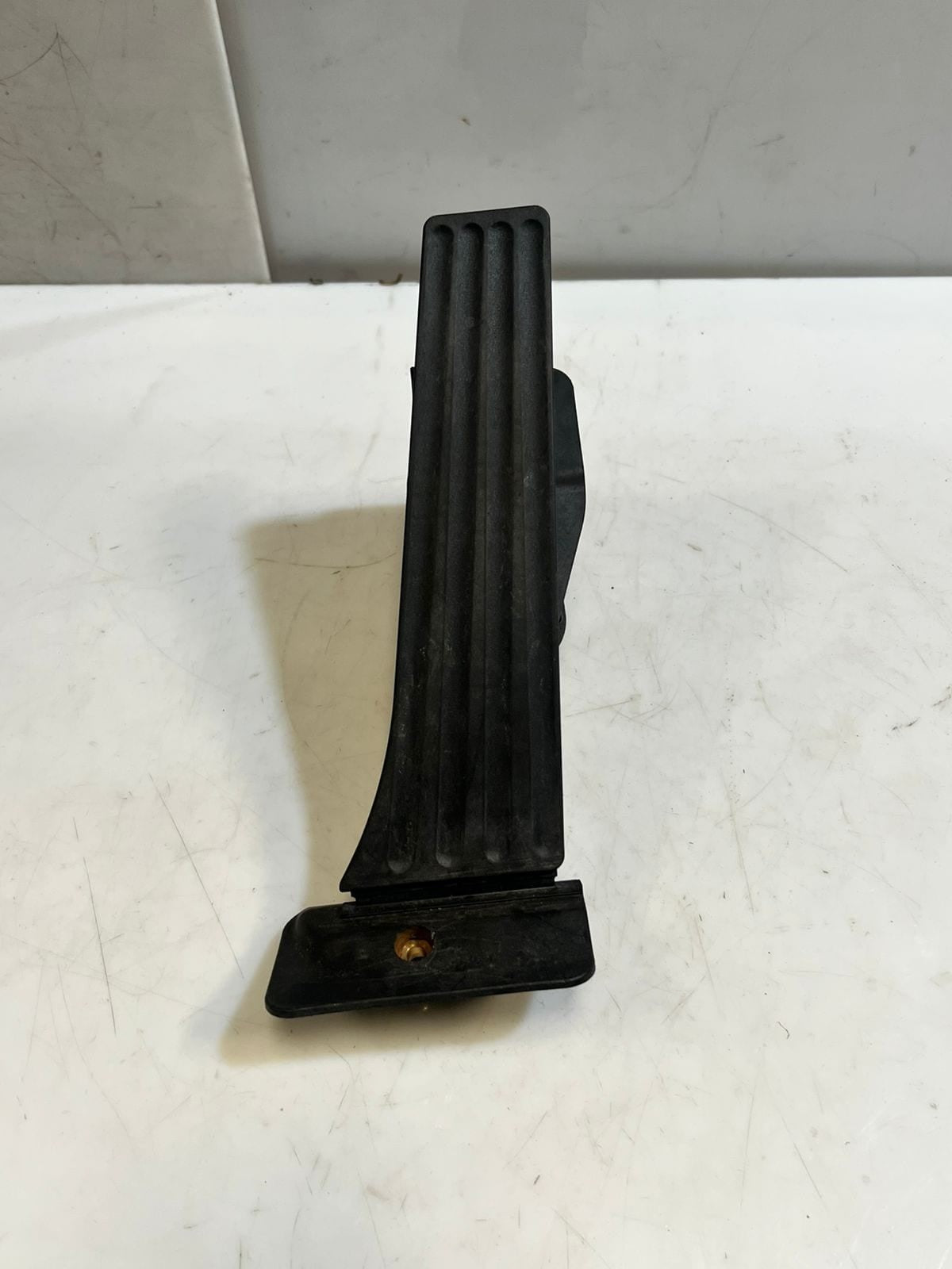2007-2013 BMW 328i E90, E92, Z4, F48, F49 Accelerator Pedal Module 6889823 OEM