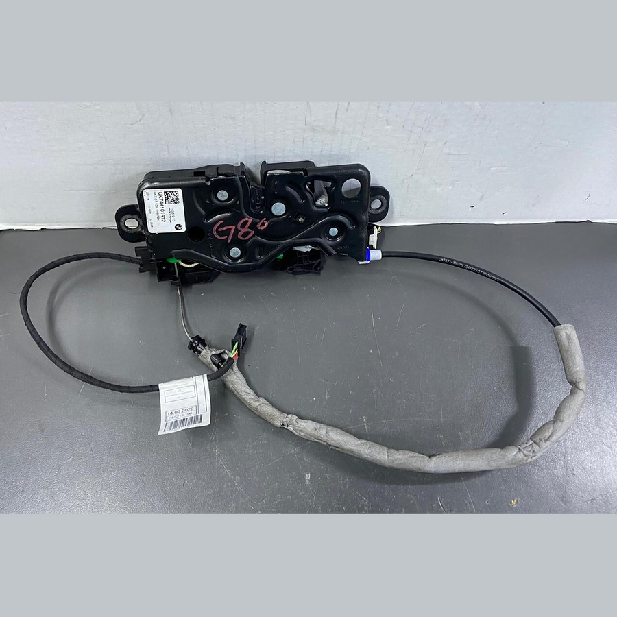OEM 2015-2023 BMW 530i 540 M5 M8 G12 G80 Trunk Lid Lock Latch 7441014