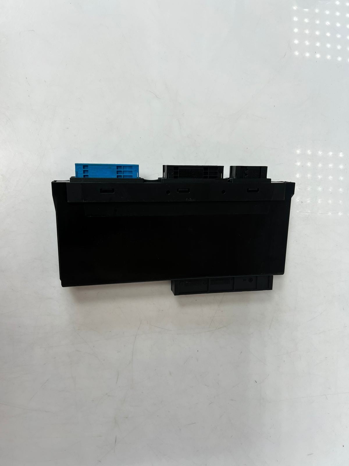 2010-2016 BMW 5 Series F10 520d, 528i Body Control Module BCM 9393667 OEM