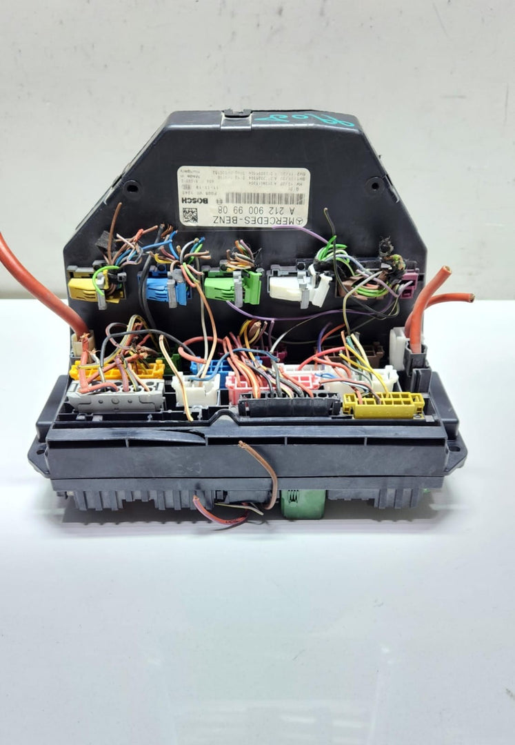 10-16 Mercedes-Benz W212 W204 Front SAM Module Relay Fuse Box A212 9009908 OEM