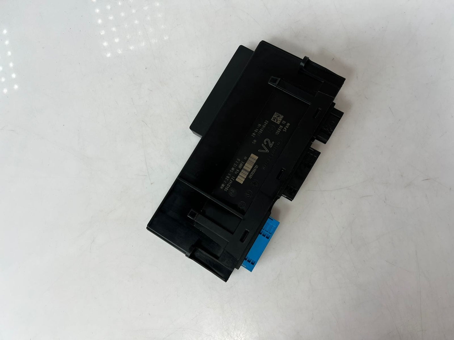 2010-2016 BMW 5 Series F10 520d, 528i Body Control Module BCM 9393667 OEM