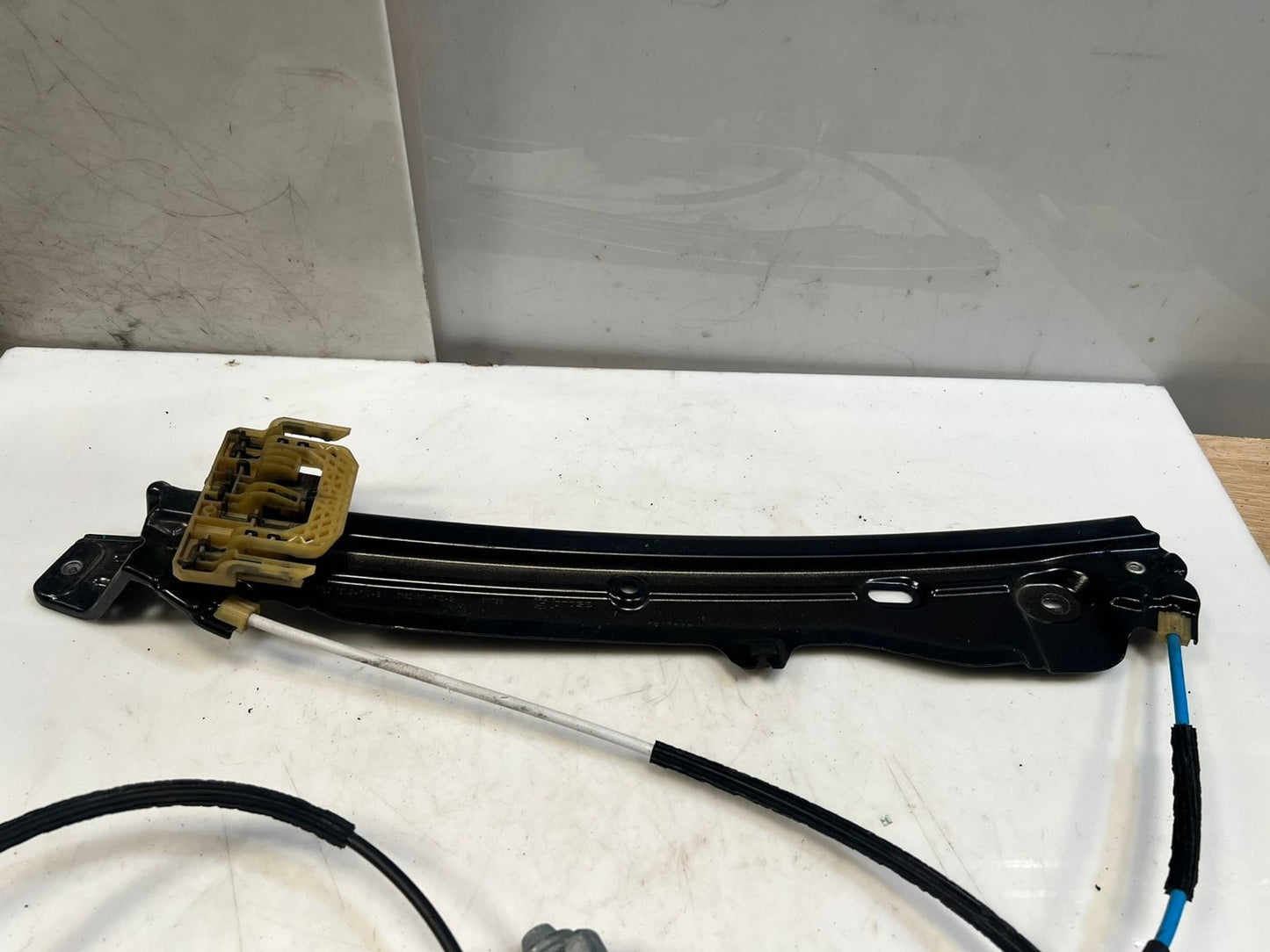2010-2016 BMW 528i 5 Series F10 F11 Window Regulator Front Left 7182111 OEM