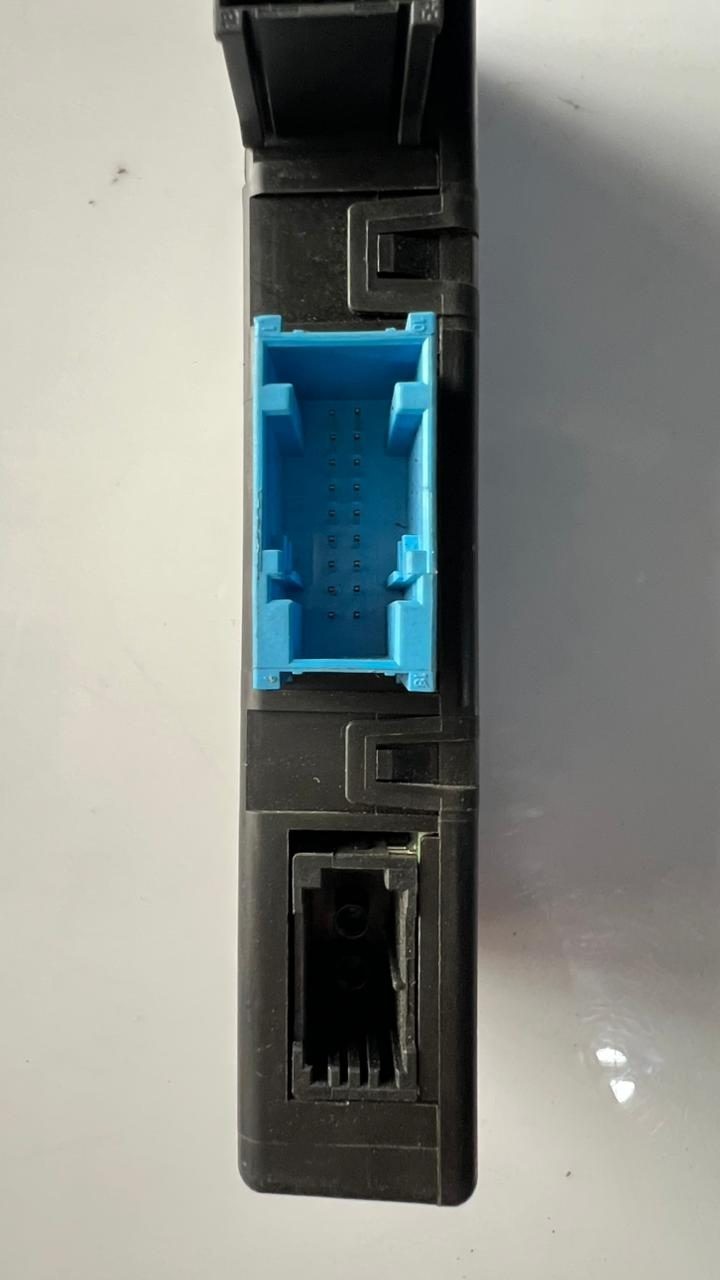 2011-2016 BMW 528i Central Gateway Control Module 9267515 F10 F11