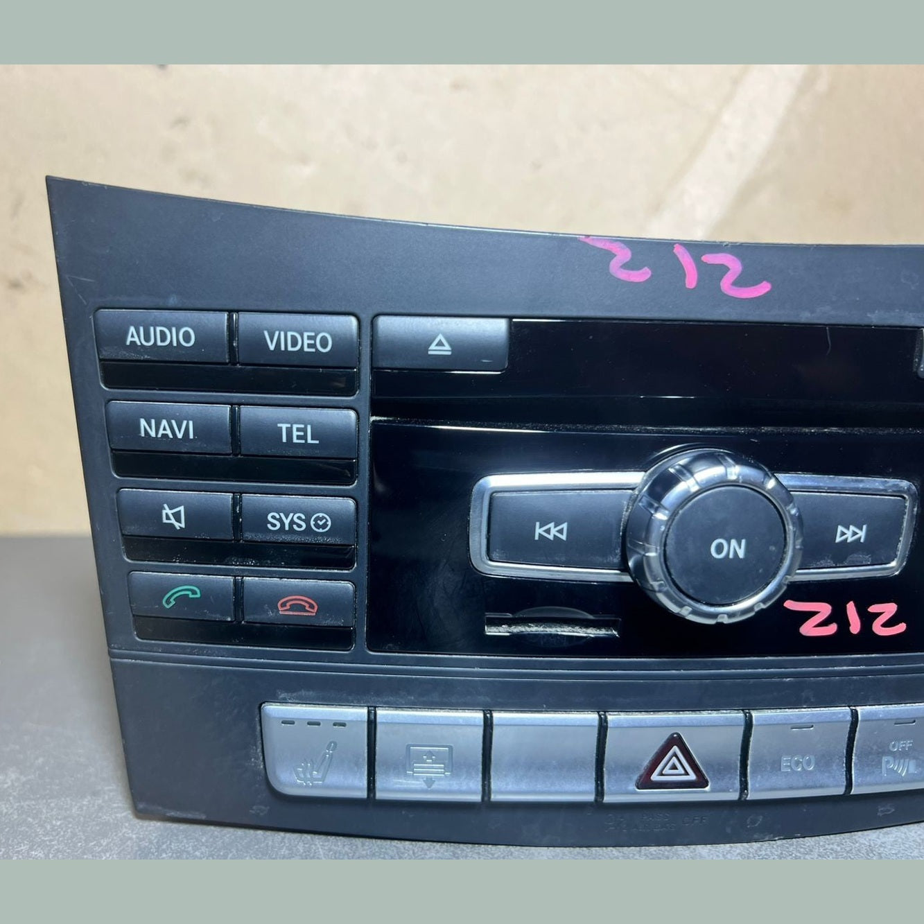 2012–2014 Mercedes-Benz W212 E-Class Head Unit CD Player A212 9007526 OEM
