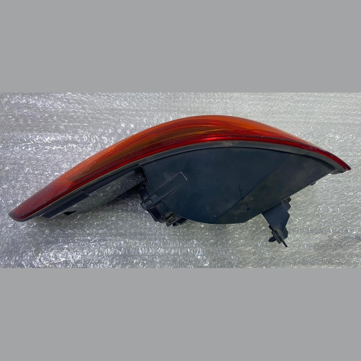 OEM BMW X1 F48 N/S RIGHT SIDE REAR TAIL LIGHT 7350716