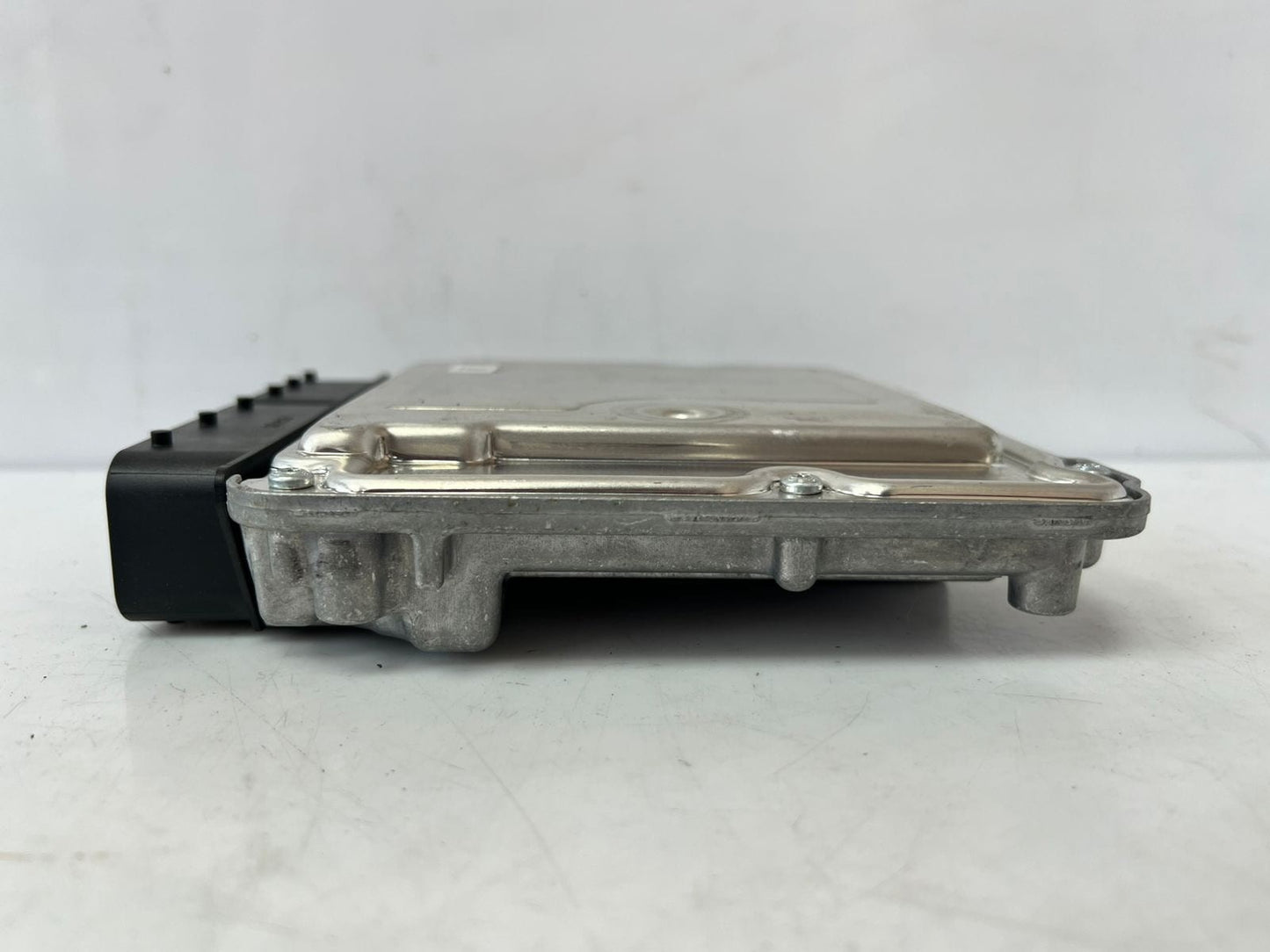 2012 BMW F30 N47D F20 3' 2.0 320d 120d diesel Engine Control Unit ECU 8518568 