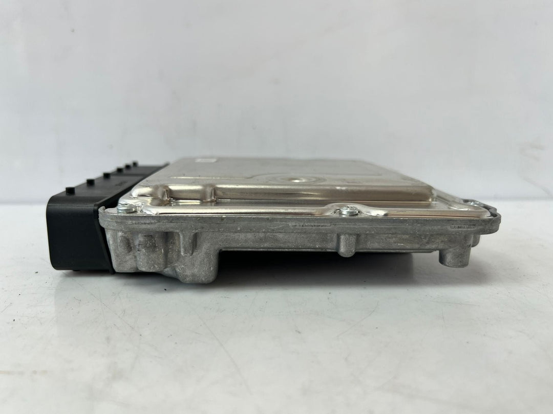 2012 BMW F30 N47D F20 3' 2.0 320d 120d diesel Engine Control Unit ECU 8518568 