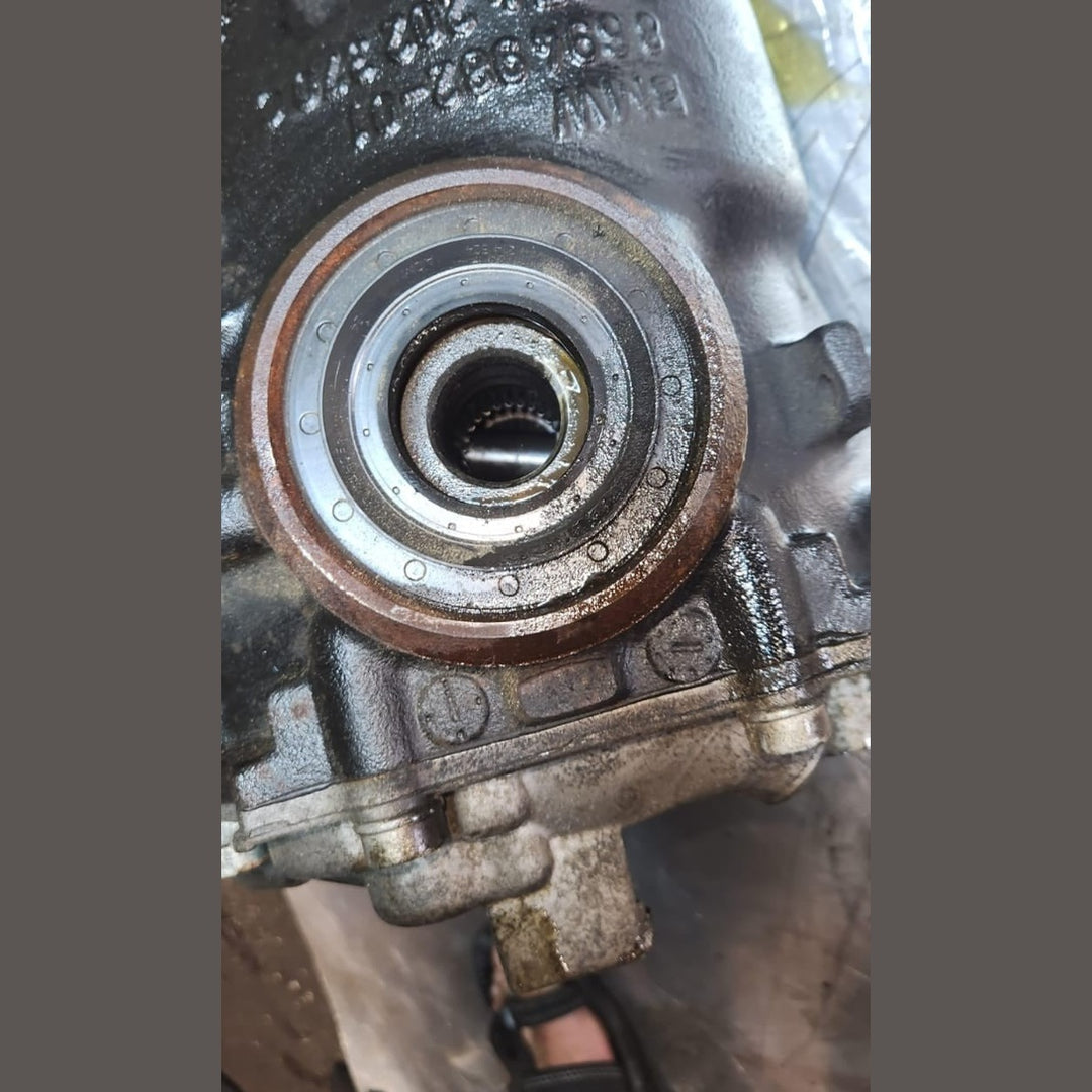 2016-2018 BMW 330e Rear Differential 7624780 3ser F30 F31 330E 320D 188LW I=2,93