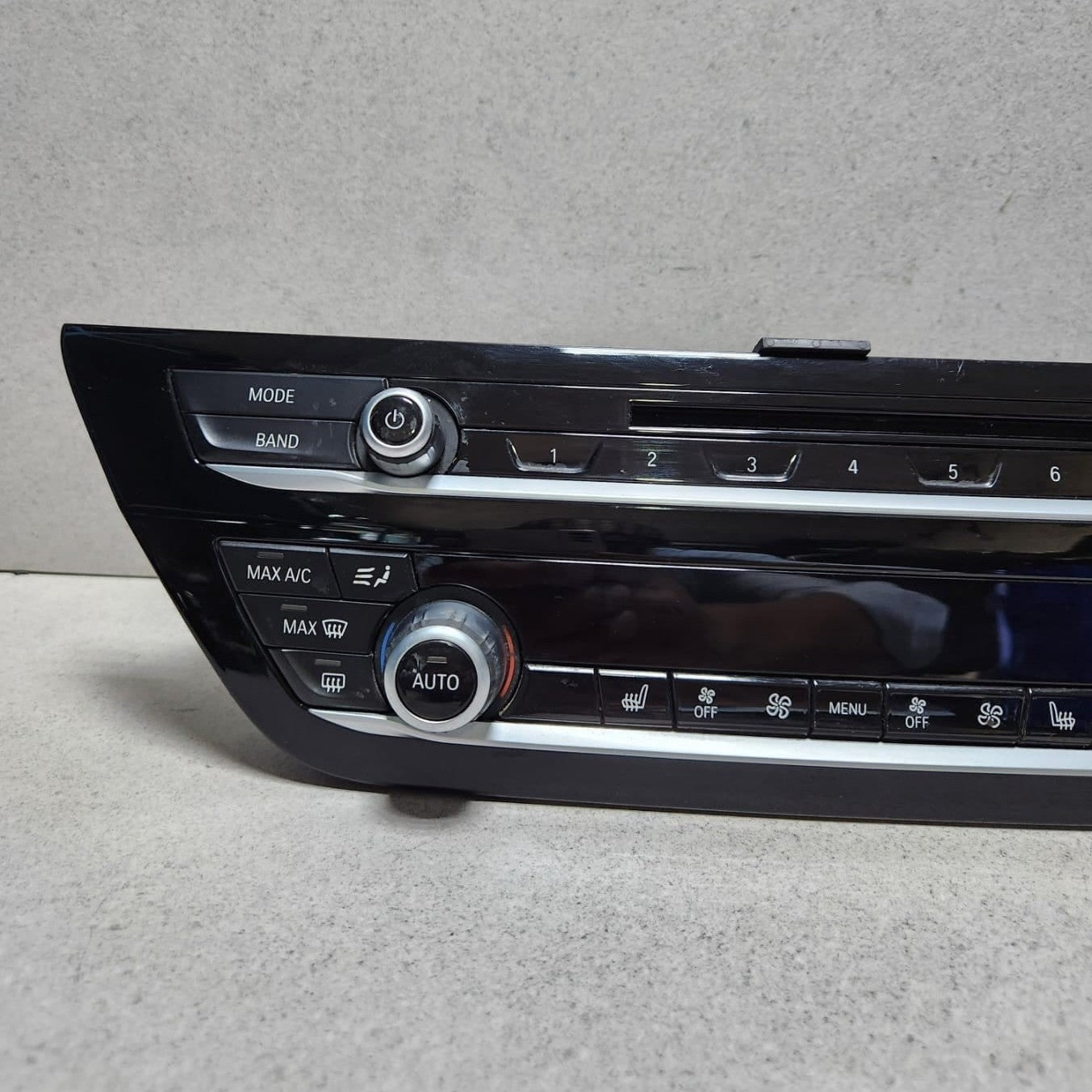2018-2020 BMW 530e Climate Control Panel 6834437 530E and 530i