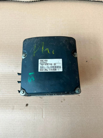 BMW F01 F02 7 Series F07 5 Series GT Abs Anti-Lock Brake Pump Module 6797036