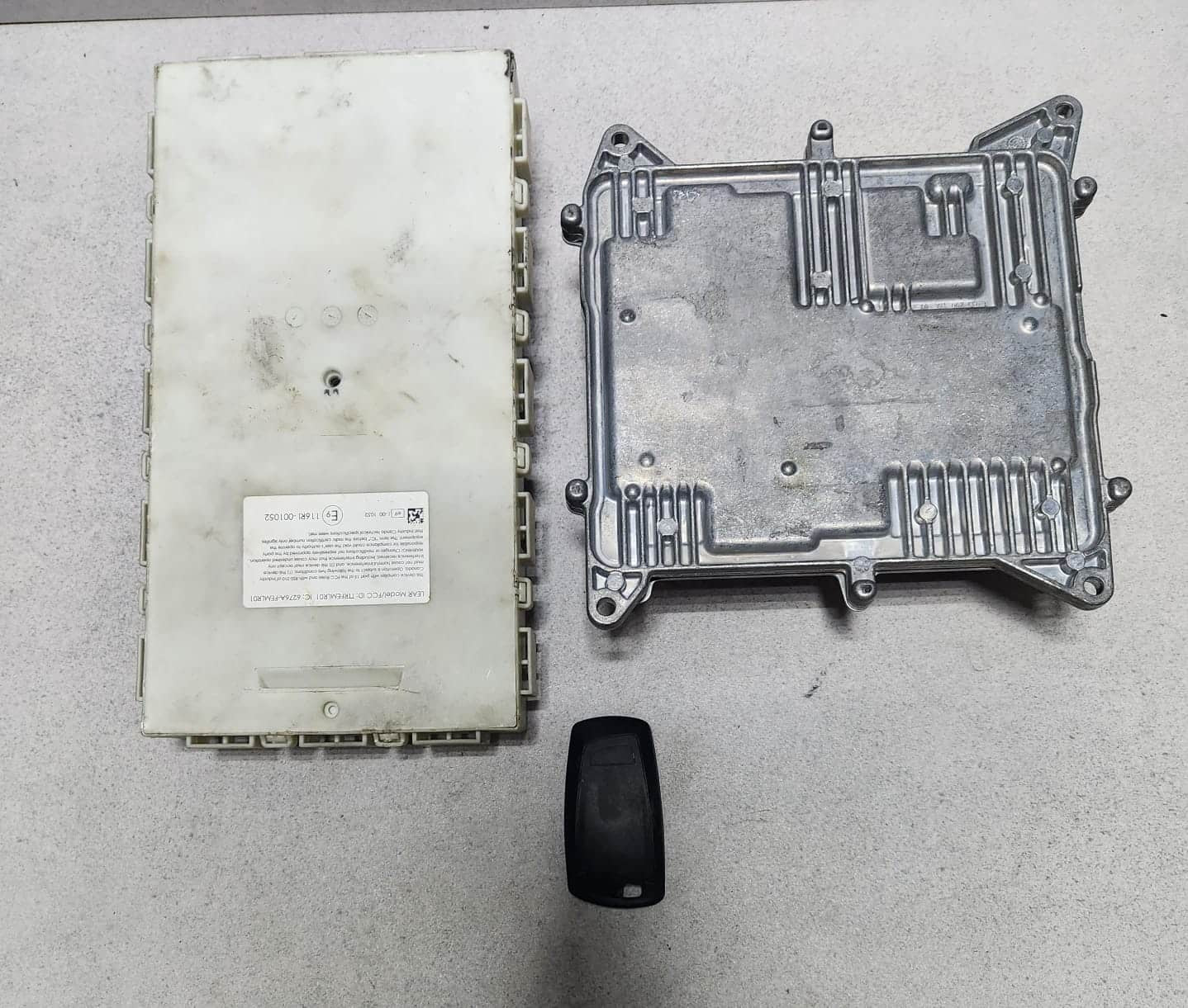 BMW F30 320i F32 N20 Engine Control Unit DME Set 8631725 OEM