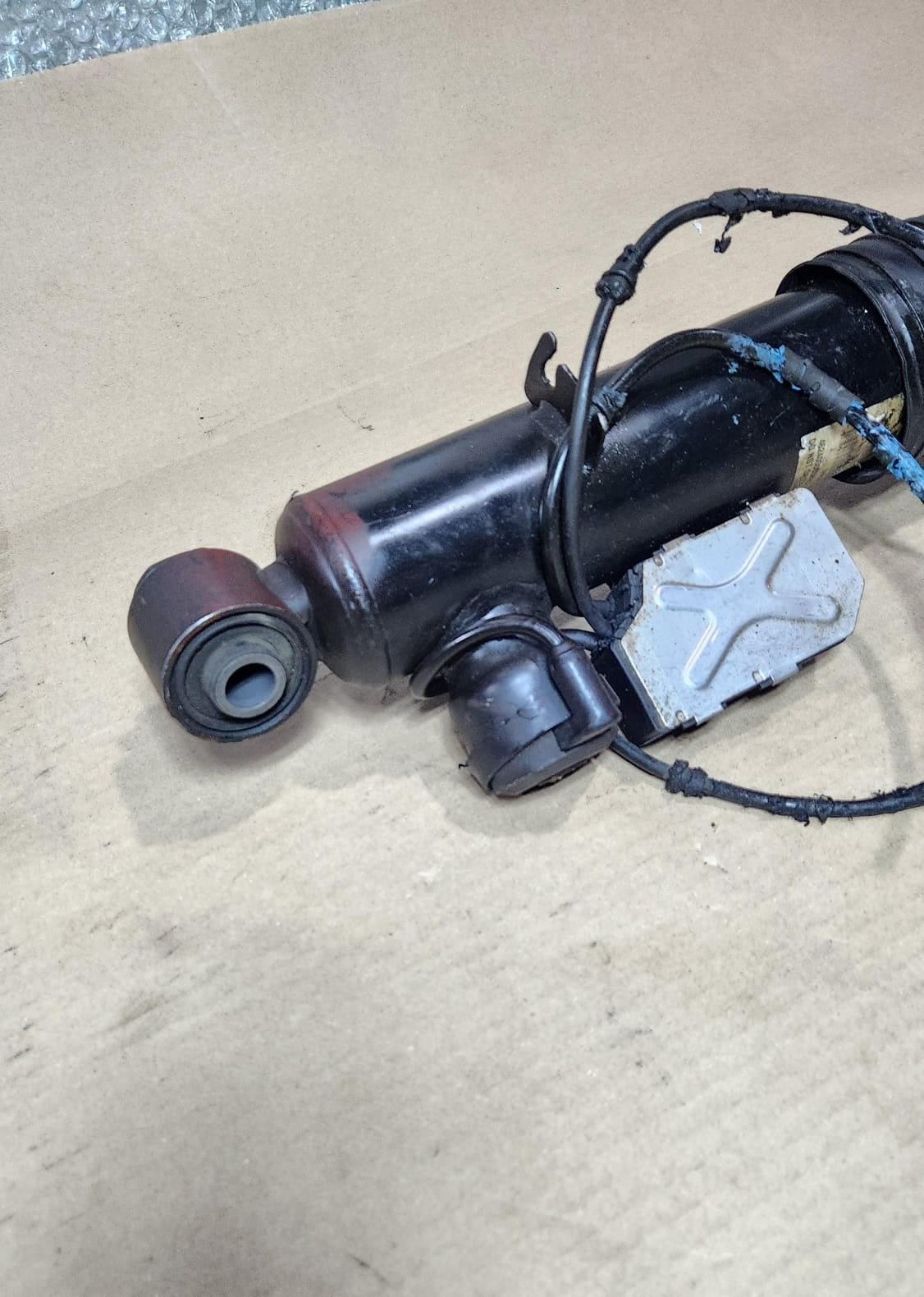 2010-2014 BMW X5 Rear Shock Absorber 6785407 X5 X6 E71 VDC 