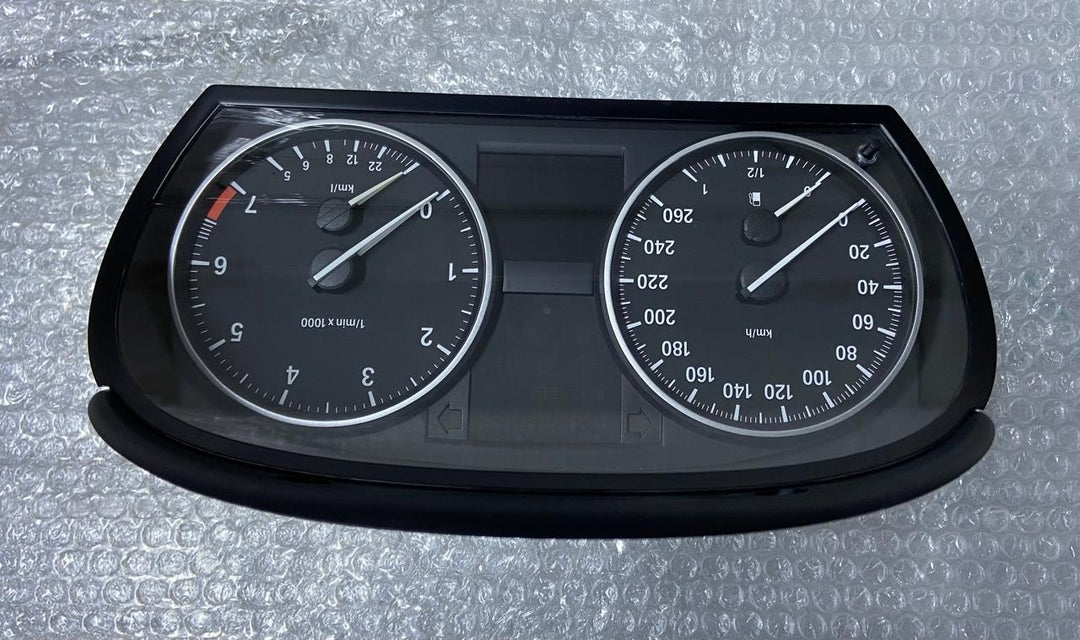 OEM BMW E90 E91 E92 E93 E84 Speedometer Instrument Cluster (KM/H) 9283809