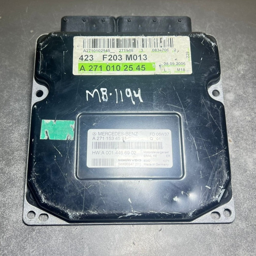 03-06 Mercedes W203 C-Class Engine Control Module Unit ECM ECU A271 0102545 OEM