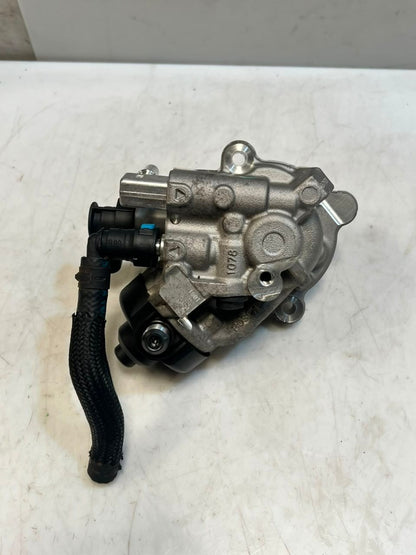 BMW 2' F45 F46 B47 F20 F30 F10 G30 Fuel Injection High Pressure Pump 8511626 