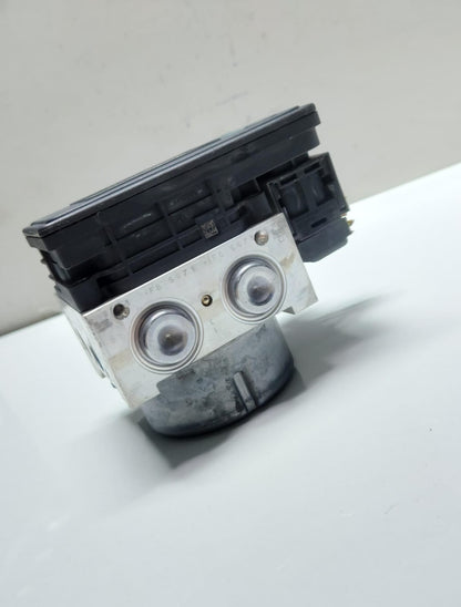  2012-2016 BMW 3-Series F30 328i 320i ABS Pump 6861376 320d 320i 330e 335i OEM