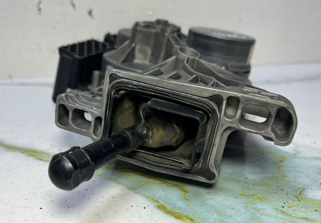 Mercedes W205 C-Class Power Tailgate Liftgate Motor Actuator A099 7602601 OEM