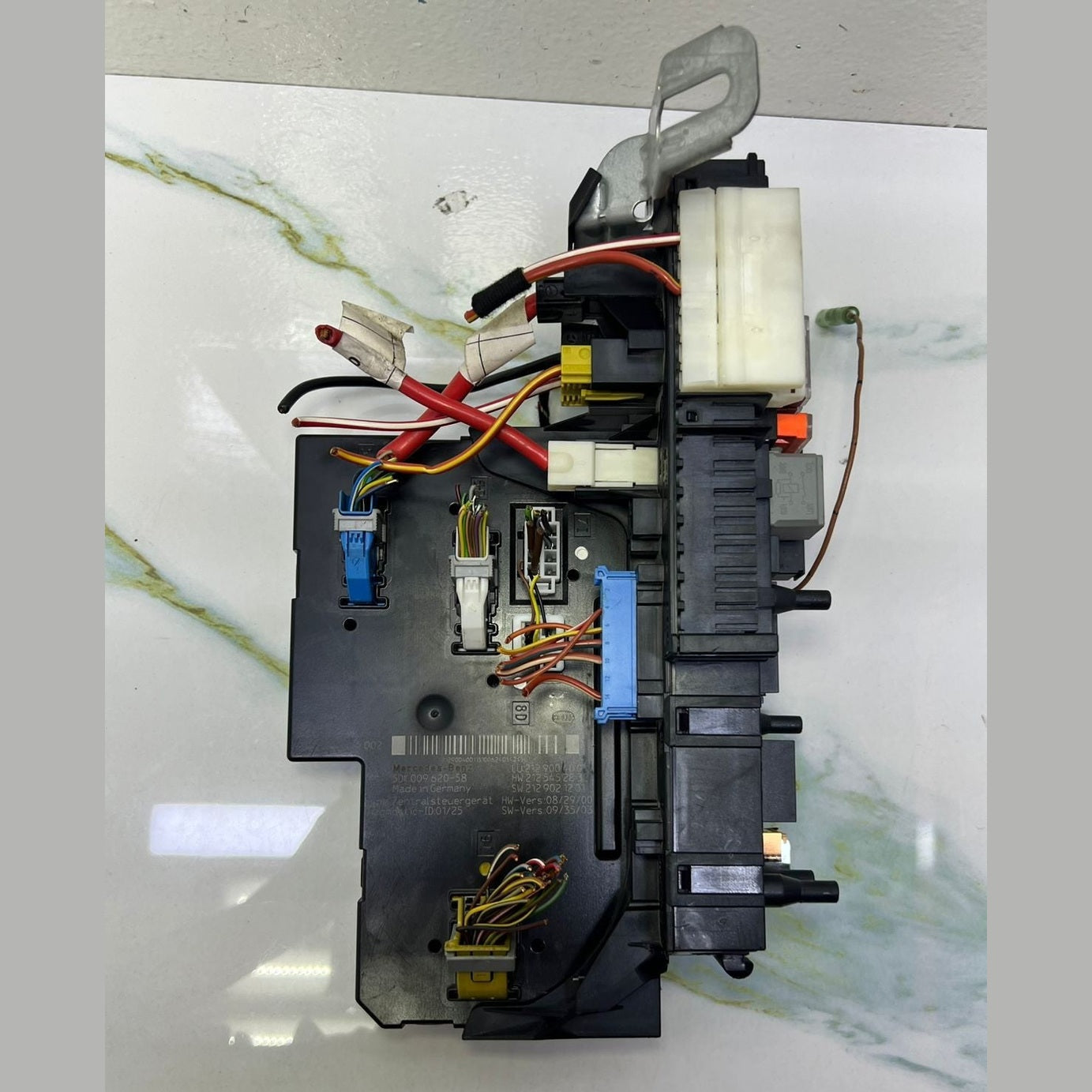2010-2016 Mercedes-Benz E350 Rear Fuse Relay Box Sam Assy 212 9004001 W212 E550