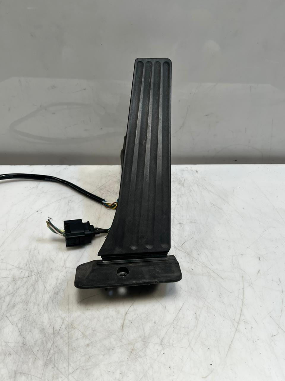 2007-2011 BMW 3 5 Series E90 E92 328i 335i F10 Accelerator Pedal 6789998 OEM