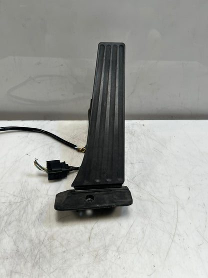 2007-2011 BMW 3 5 Series E90 E92 328i 335i F10 Accelerator Pedal 6789998 OEM