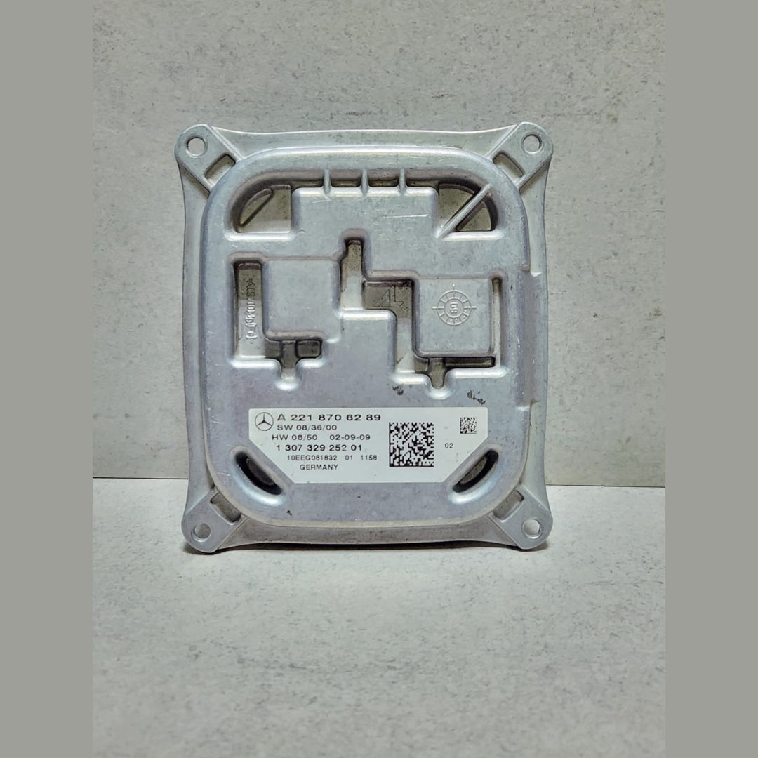  Mercedes Xenon Headlight Ballast Control Module A2218706289 S-Class W221 W216