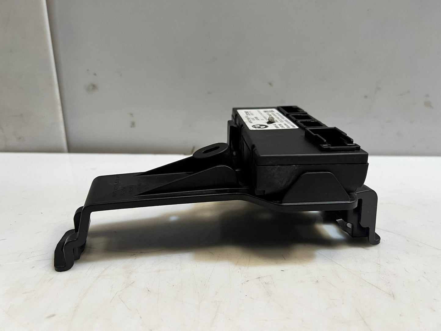 2023 BMW iX 120 Tailgate Control Unit 5A74B09 OEM