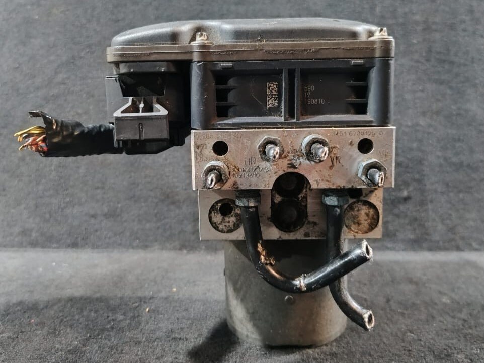 BMW E70 X5 Anti-lock Braking System /ABS  CONTROL UNIT MODULE UNIT DSC 6798284