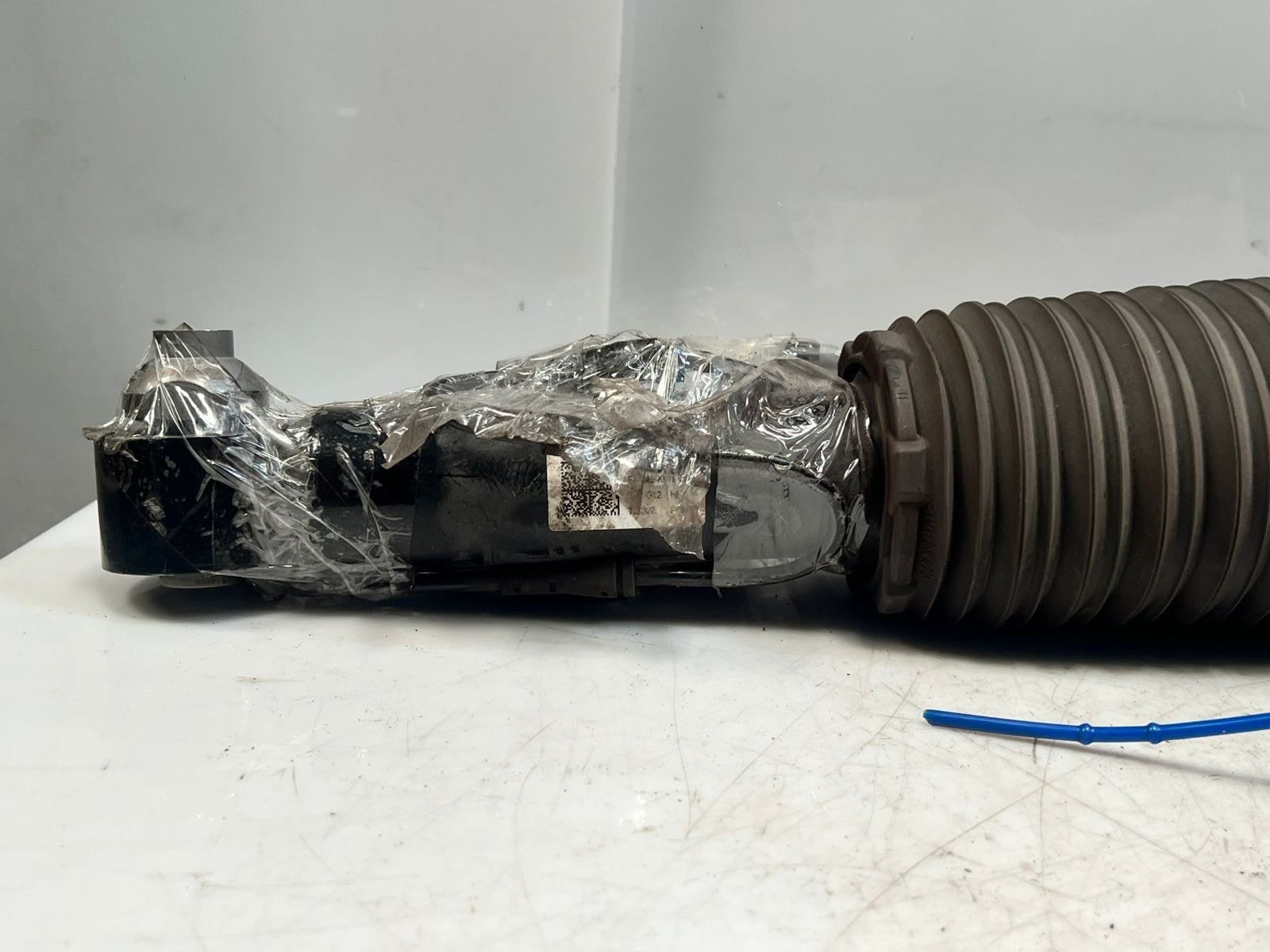 2016-2019 BMW 750i 7' G11 G12 730Li 740Li 740Le Air Suspension Strut 7915954 OEM