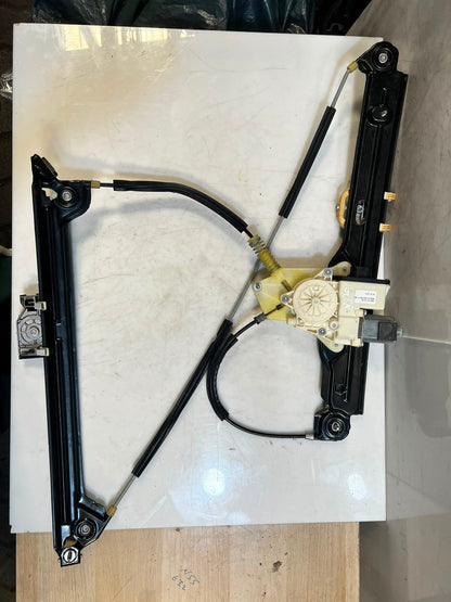 BMW 5' F07 GT Front Right Window Regulator With Motor 7197912 OEM