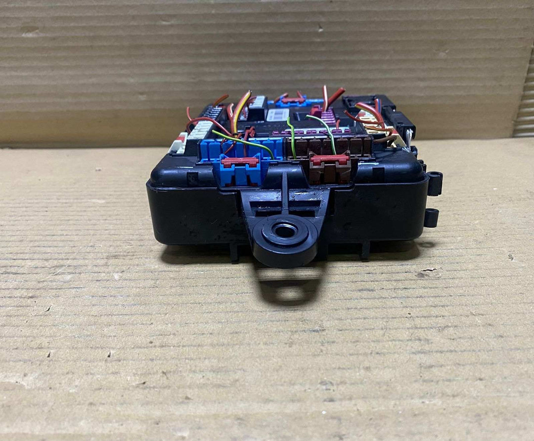 2013-2018 BMW X5 Rear Fuse Box 6819651  X5 F15, X6 F16, F85, and F86