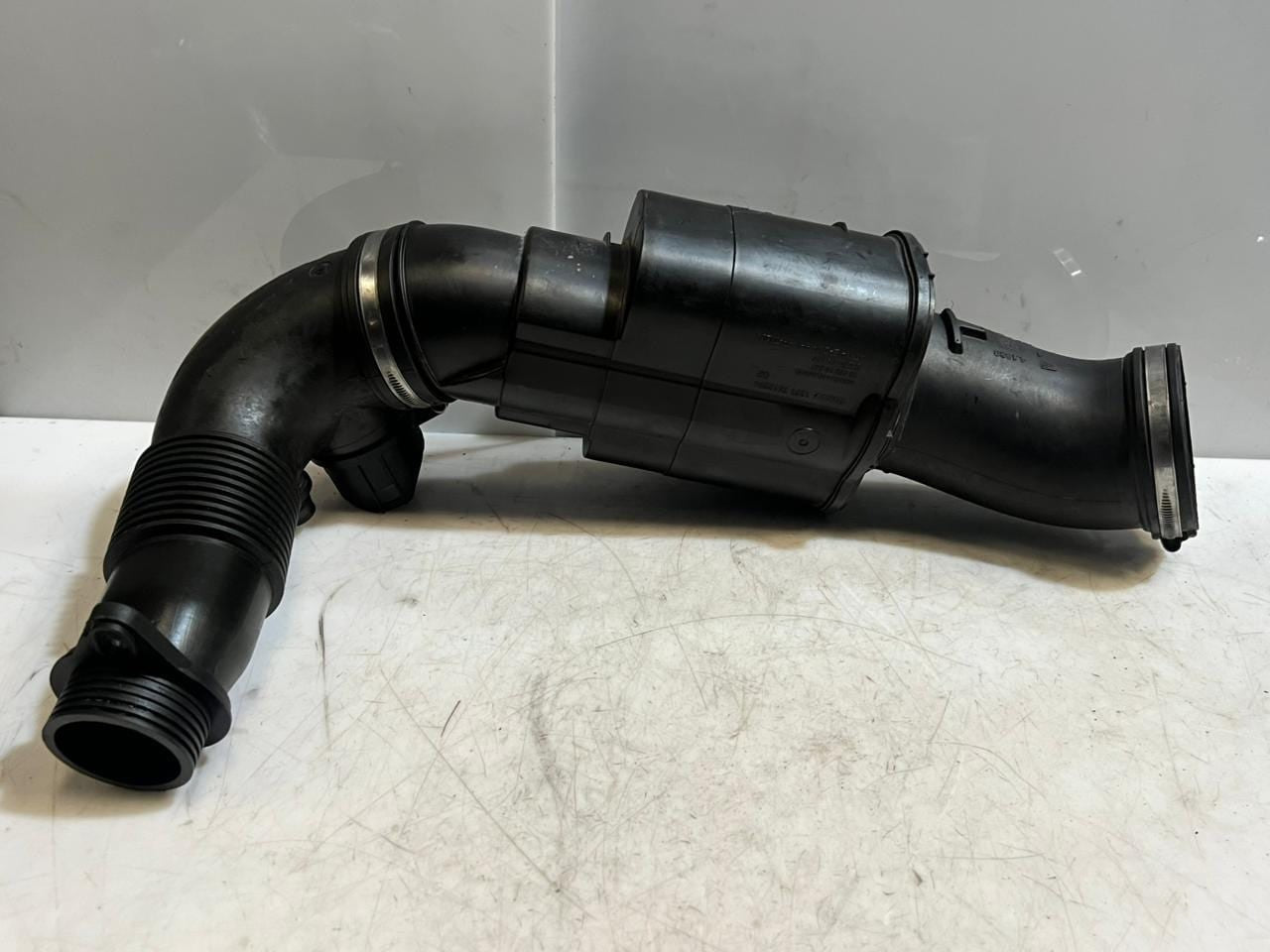 2011-2016 BMW F10 F11 F07 F18 GT 528i 535i Air Intake Duct LINE PIPE 7612094 OEM