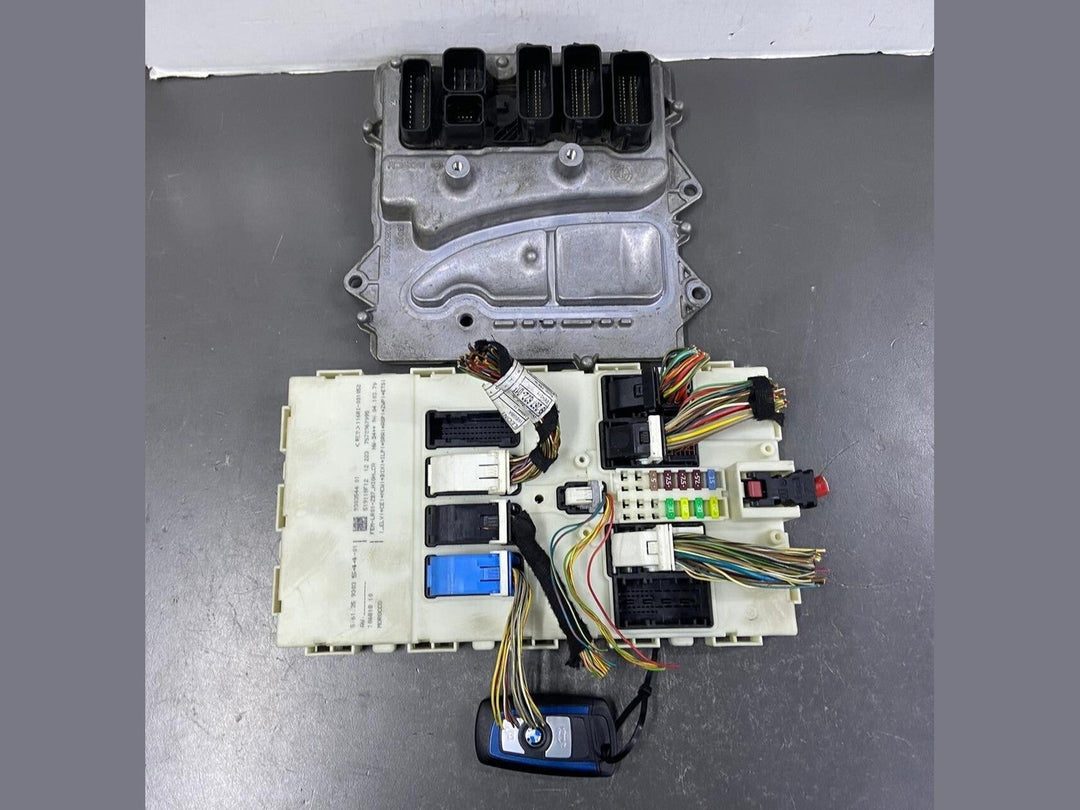 OEM BMW F10 F30 F20 N55 3.0 DME ENGINE CONTROL UNIT COMPUTER ECU SET 8606309