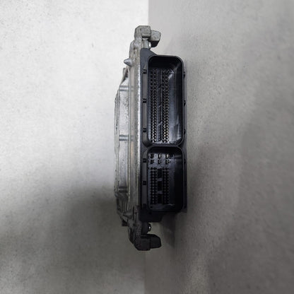 2014-2015 Mercedes-Benz CLA250 Engine Control Unit A2709000900 CLA250 C117